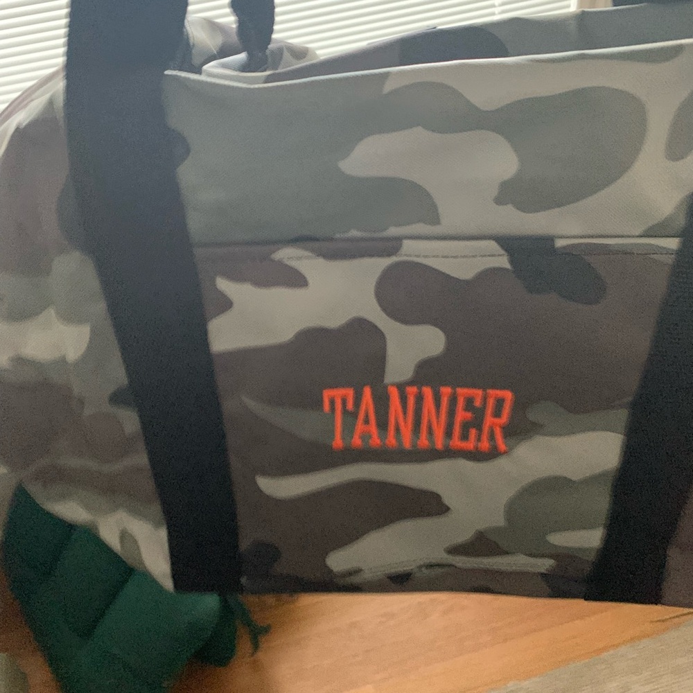 Thirty-One Camouflage junior rec Bag - Picture 2 of 3